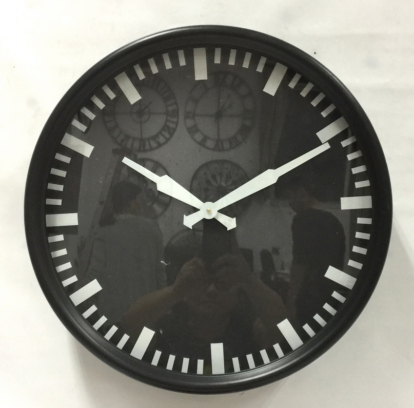 Picture Depot blackandwhiteroundclock